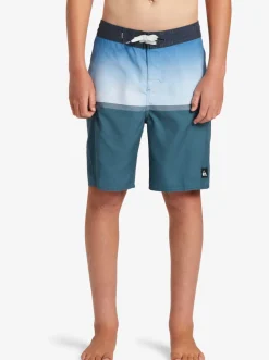 Quiksilver Shorts|Boys 8-16 Everyday Division 17