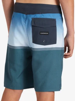 Quiksilver Shorts|Boys 8-16 Everyday Division 17