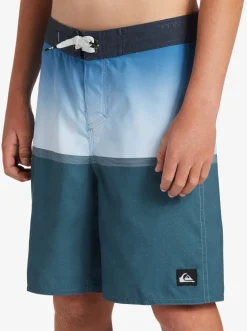 Quiksilver Shorts|Boys 8-16 Everyday Division 17