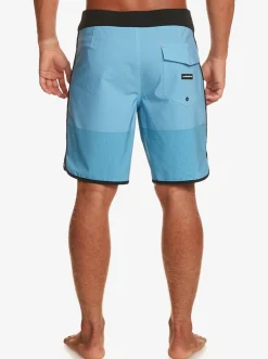 Quiksilver Shorts & Amphibians|Highline Scallop 19