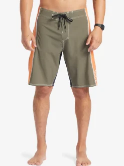 Quiksilver Shorts & Amphibians|Surfsilk Flight 20 20