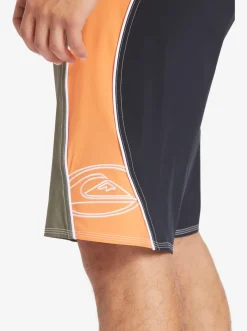 Quiksilver Shorts & Amphibians|Surfsilk Flight 20 20