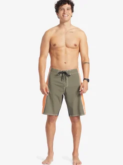Quiksilver Shorts & Amphibians|Surfsilk Flight 20 20