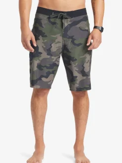 Quiksilver Shorts & Amphibians|Surfsilk Hawaii Camo 21 21