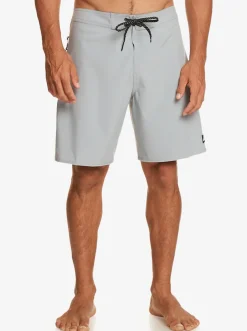 Quiksilver Shorts & Amphibians|Surfsilk Kaimana 19