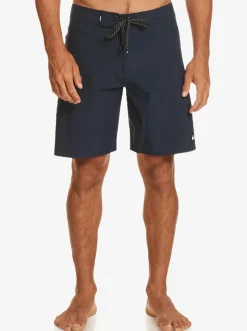 Quiksilver Shorts & Amphibians|Surfsilk Kaimana 19